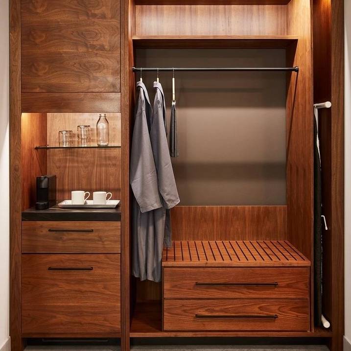 Пользовательский деревянный гардероб для спальни отель Suite Furniture