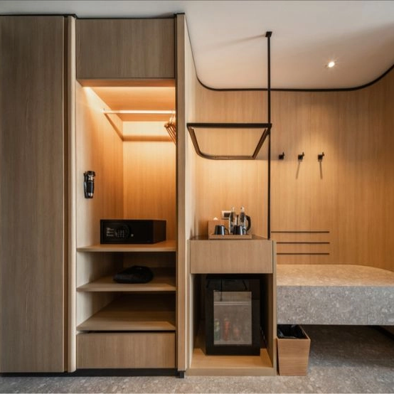 Пользовательский деревянный гардероб для спальни отель Suite Furniture