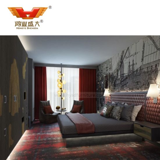 Деревянный роскошный отель с полной кроватью в номере мебельный гарнитур