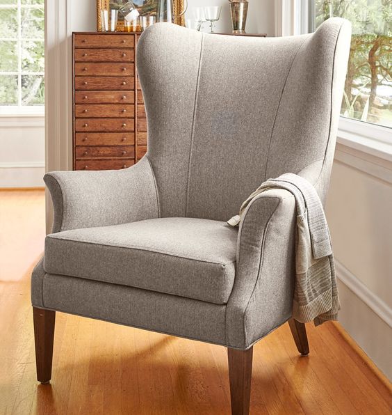 Классический стул Wingback
