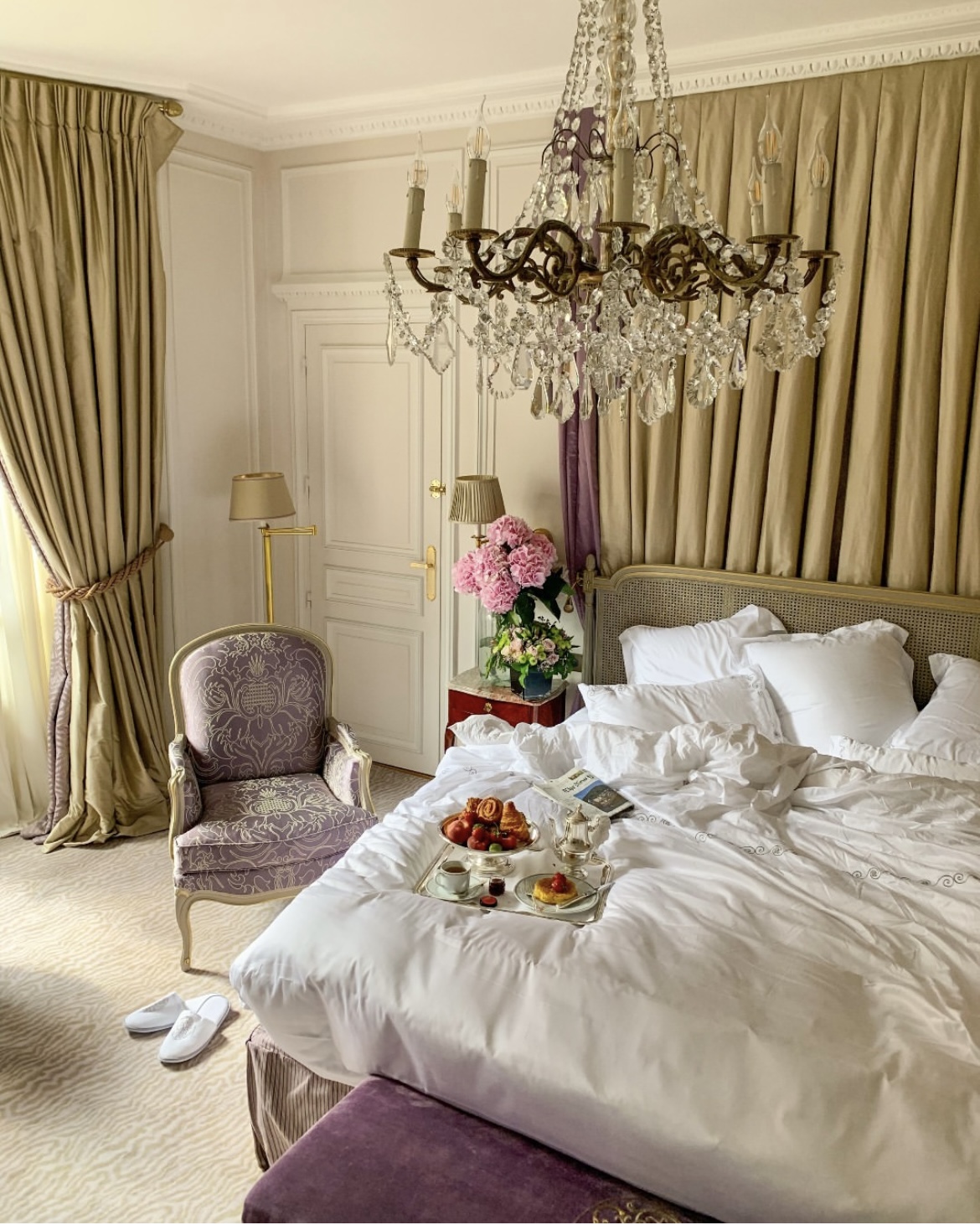 Plaza_athenee Характерный дизайн интерьера